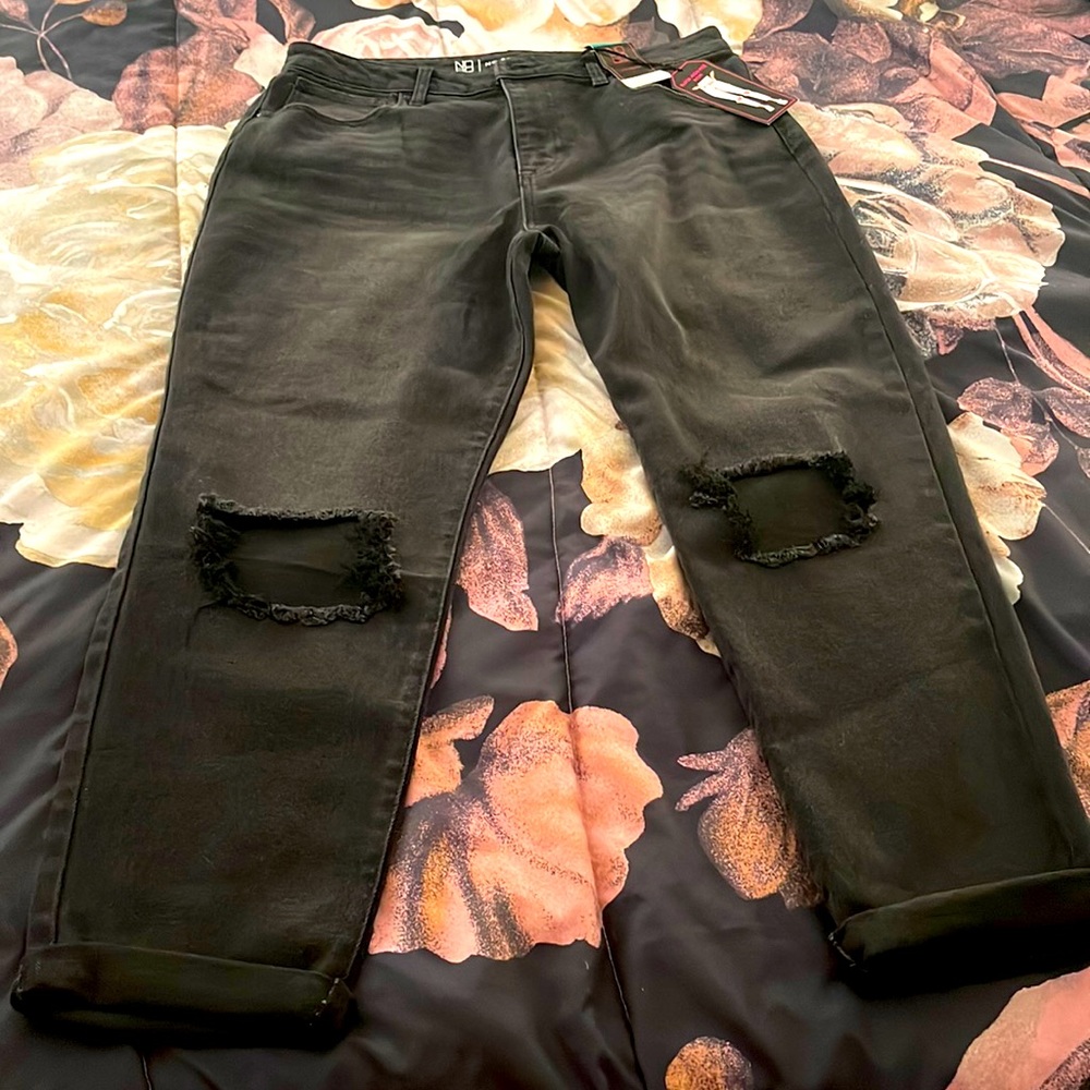 NO BOUNDARIES Super High-Rise Mom Jeans